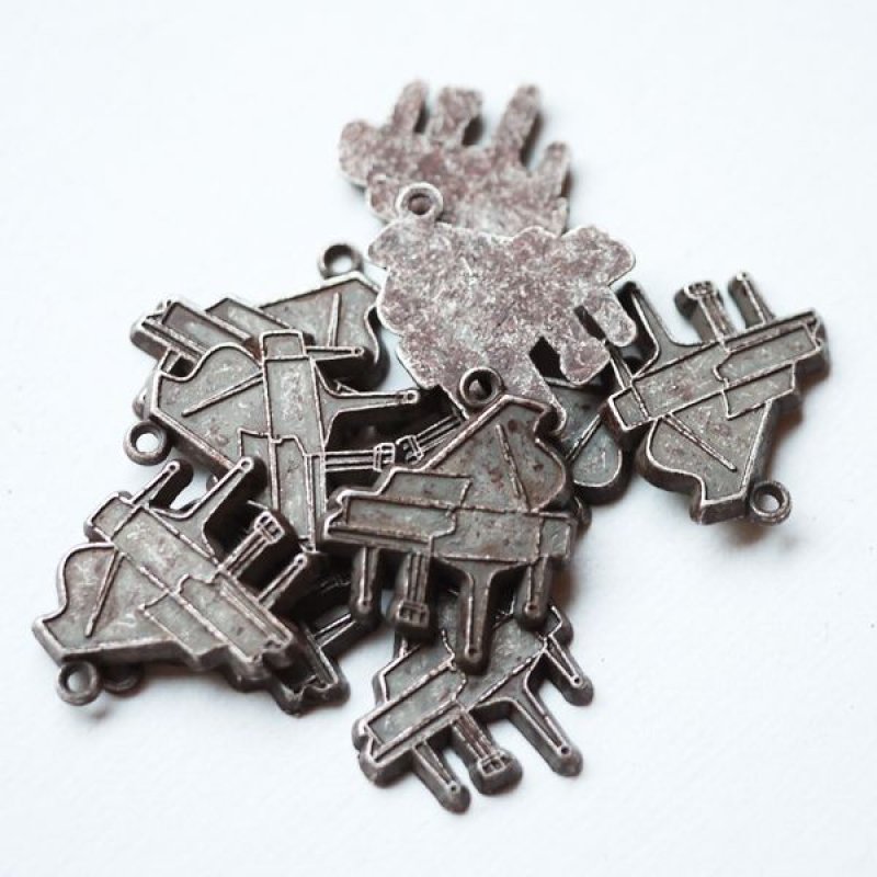 画像2: ★STEP3★ THE LETTERS オリジナル赤錆メッキ チャーム ピアノ (2)