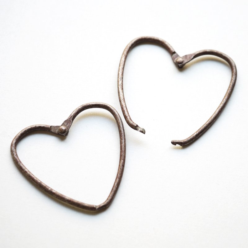 画像2: ★STEP3★ THE LETTERS オリジナル赤錆メッキ ハート形リング (2)