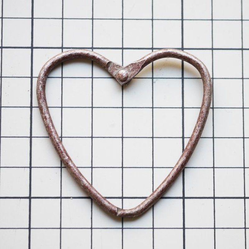 画像3: ★STEP3★ THE LETTERS オリジナル赤錆メッキ ハート形リング (3)