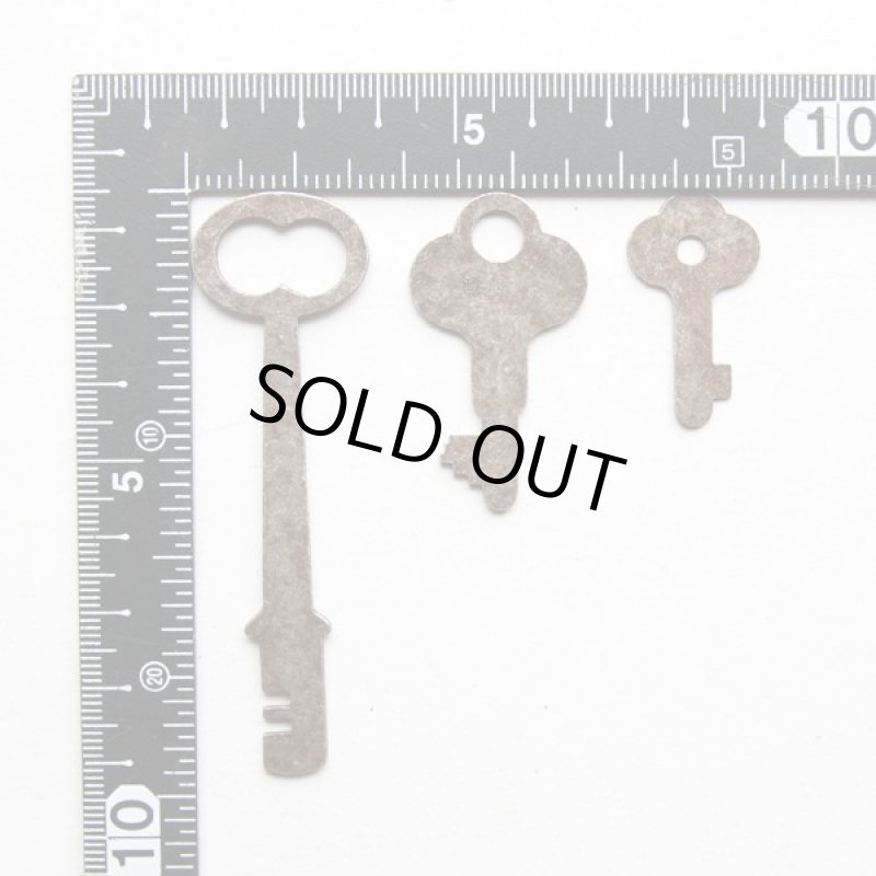 画像3: ★STEP3★ THE LETTERS オリジナル赤錆メッキ アンティークキー (3)