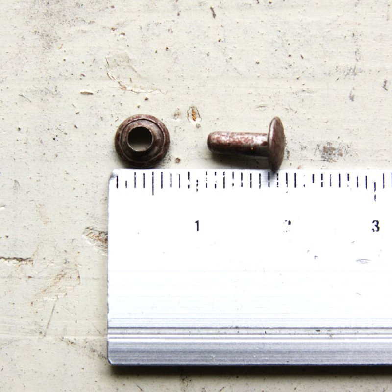 画像2: ★STEP3★ THE LETTERS オリジナル赤錆メッキ 両面カシメ ・鋲 (2)